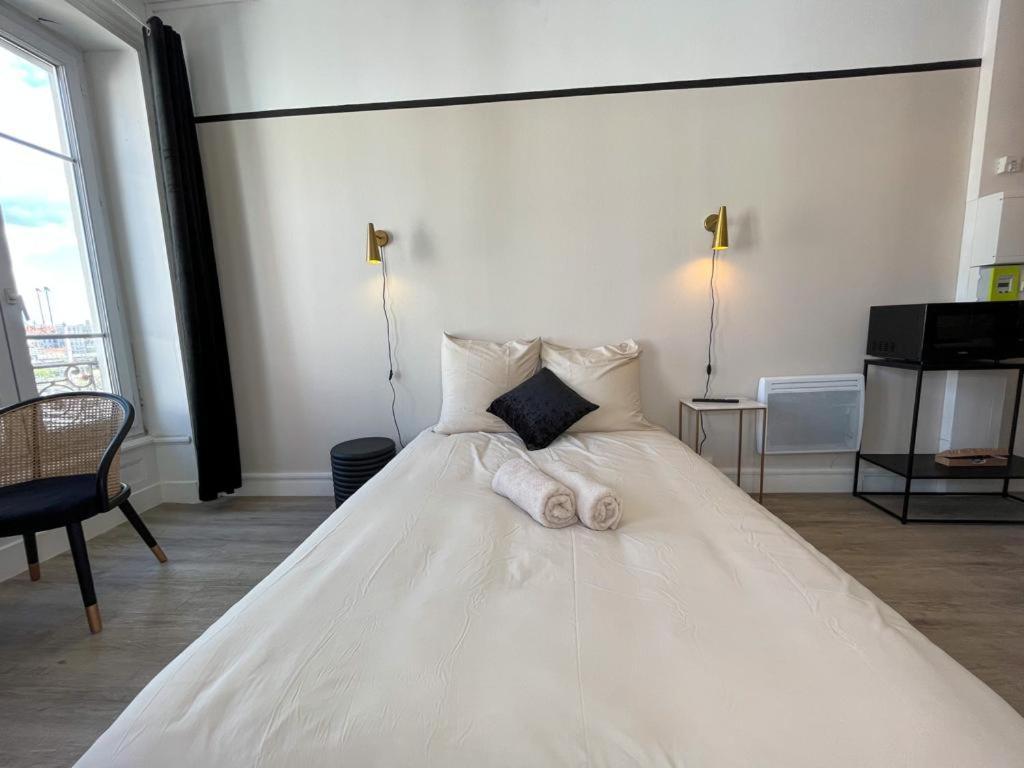 Suite Athos Lyon Exterior photo